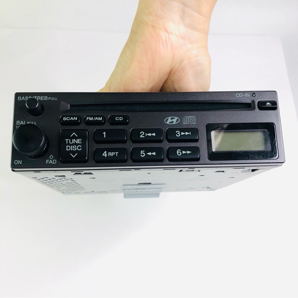 2005 2006 Hyundai Autonet AM FM Radio Single CD Player Model H265JU HECT-HMC